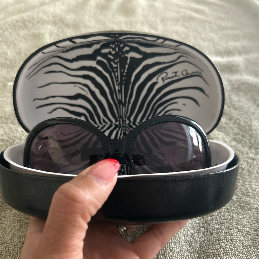 Black Sunglasses with Case